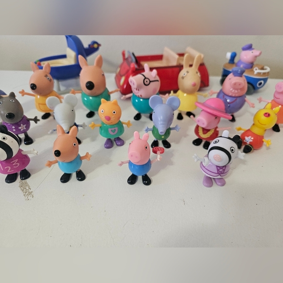 Peppa Pig Figures Set of 18 - Picture 3 of 5
